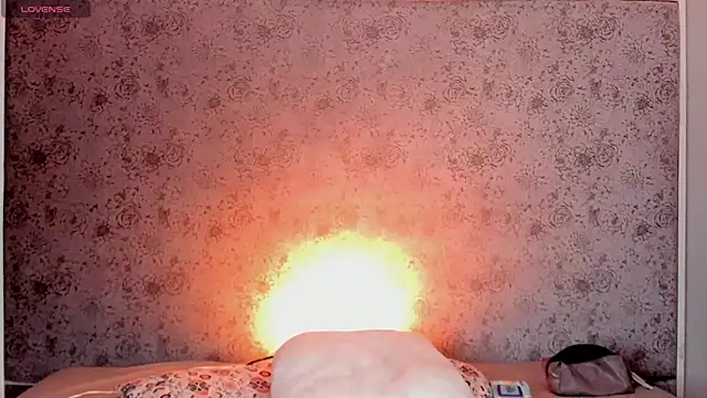 Ari sunshine  online show from October 2025 02:54:01 AM