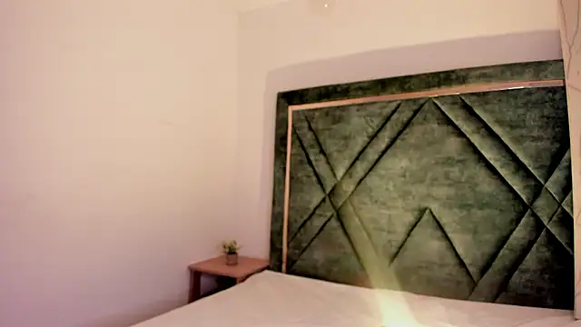 Ari sunshine  online show from January 2026 01:42:02 AM