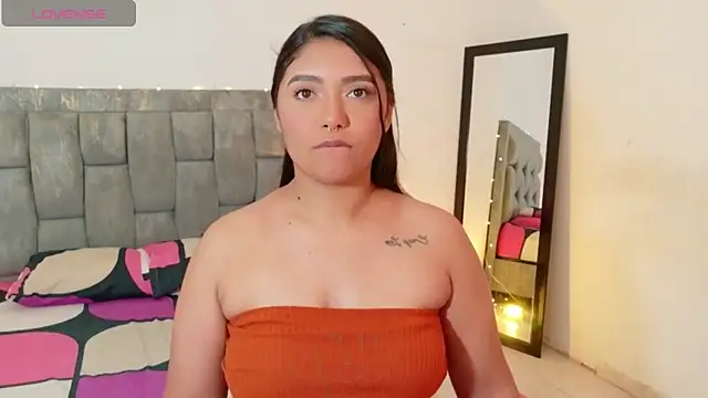 DIANEE 01 online show from May 2026 11:34:02 PM