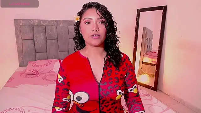 DIANEE 01 online show from March 2026 10:12:01 PM