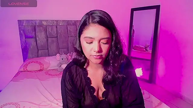 DIANEE 01 online show from February 2026 11:00:02 PM