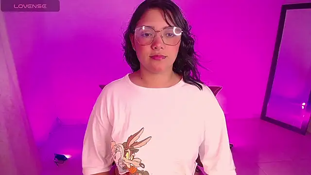 Snapshot of DIANEE_01 chatting on October 2025 01:19:02 AM DIANEE 01 online show from October 2025 01:19:02 AM