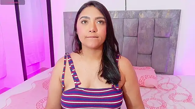 Snapshot of DIANEE_01 chatting on July 2026 11:16:02 PM DIANEE 01 online show from July 2026 11:16:02 PM