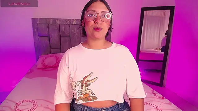 Snapshot of DIANEE_01 chatting on November 2025 09:19:01 PM DIANEE 01 online show from November 2025 09:19:01 PM