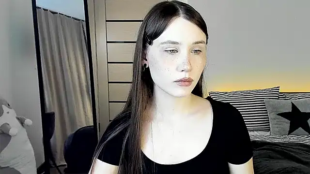 Stella Sunny online show from February 2026 05:20:01 PM