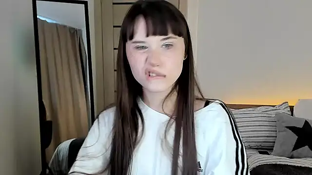 Stella Sunny online show from February 2026 03:02:02 PM