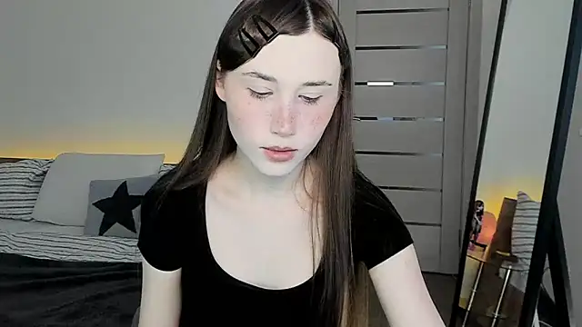 Stella Sunny online show from May 2026 02:15:01 PM
