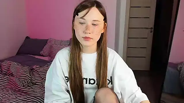 Stella Sunny online show from October 2025 07:18:01 PM
