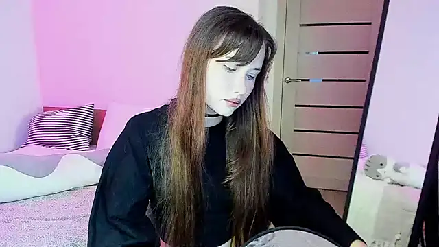 Stella Sunny online show from November 2025 12:00:01 AM