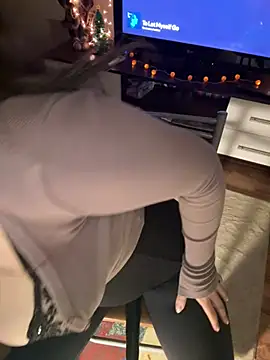 tigerrtiger online show from February 2026 09:35:01 PM