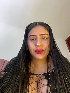 Snapshot of Paris-love chatting on March 2025 07:05:02 PM Paris-love online show from March 2025 07:05:02 PM