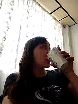 natalie cowens online show from October 2025 09:05:02 PM