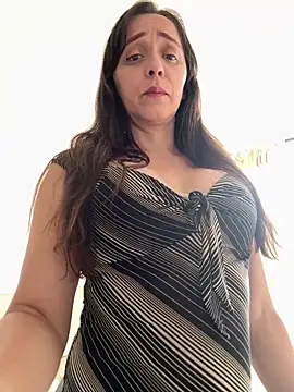 natalie cowens online show from May 2026 03:01:02 PM
