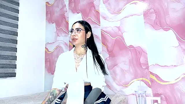 EmiliMontero online show from May 2026 01:13:02 AM
