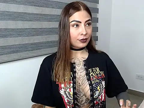 EmiliMontero online show from November 2025 01:42:02 AM