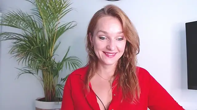 Snapshot of AliciaDesire chatting on October 2025 06:46:02 AM AliciaDesire online show from October 2025 06:46:02 AM