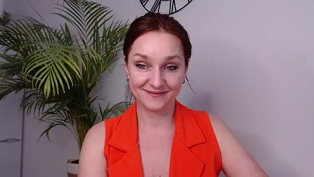 Snapshot of AliciaDesire chatting on March 2025 11:10:01 AM AliciaDesire online show from March 2025 11:10:01 AM