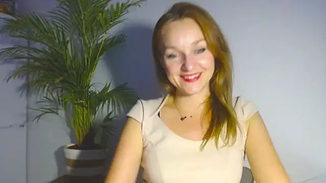 Snapshot of AliciaDesire chatting on November 2025 02:28:02 PM AliciaDesire online show from November 2025 02:28:02 PM