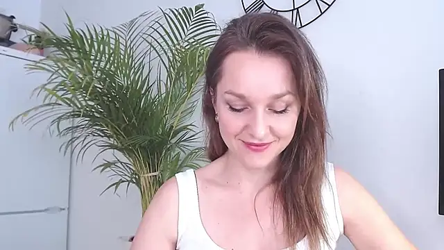 Snapshot of AliciaDesire chatting on February 2025 11:09:01 AM AliciaDesire online show from February 2025 11:09:01 AM