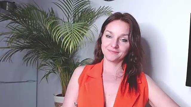 Snapshot of AliciaDesire chatting on March 2025 06:12:02 PM AliciaDesire online show from March 2025 06:12:02 PM