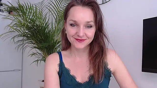 Snapshot of AliciaDesire chatting on February 2025 11:05:02 AM AliciaDesire online show from February 2025 11:05:02 AM