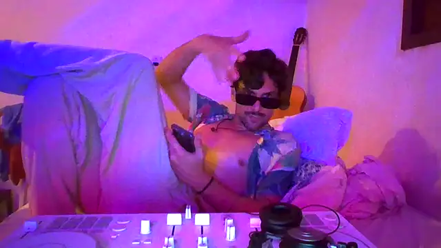 couplemilk online show from February 2026 01:38:01 AM