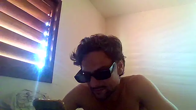 couplemilk online show from January 2025 06:52:01 PM