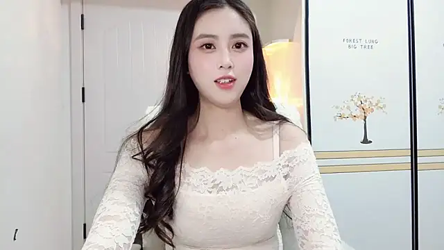 Snapshot of LI-200310 chatting on December 2024 07:46:02 PM LI-200310 online show from December 2024 07:46:02 PM