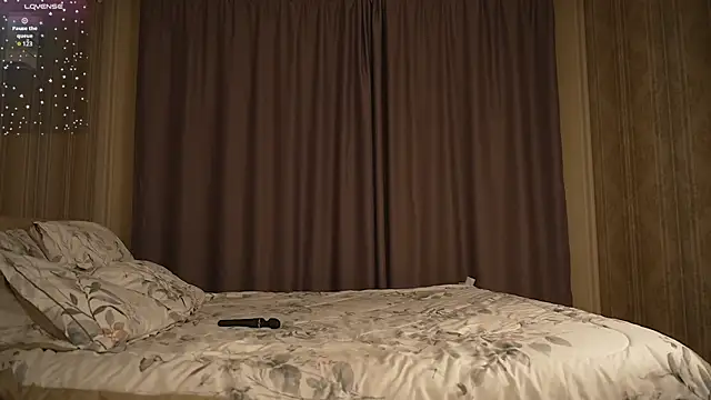 Snapshot of IsabellaTorrance chatting on September 2025 04:19:01 AM IsabellaTorrance online show from September 2025 04:19:01 AM