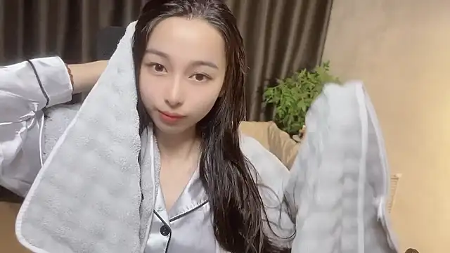 Gina-520 online show from January 2026 03:59:02 PM