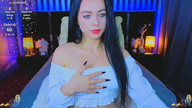 Snapshot of KitnissKiss chatting on November 2025 07:07:01 AM KitnissKiss online show from November 2025 07:07:01 AM