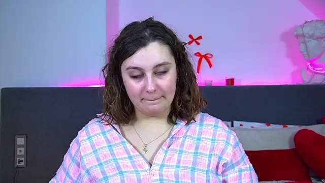 Snapshot of MaryMurray chatting on February 2026 07:02:02 PM MaryMurray online show from February 2026 07:02:02 PM