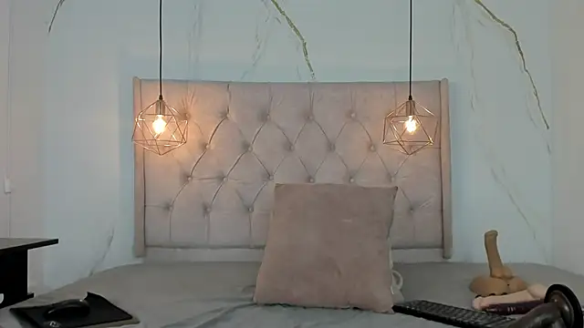 zamira 44 online show from February 2026 02:25:01 PM