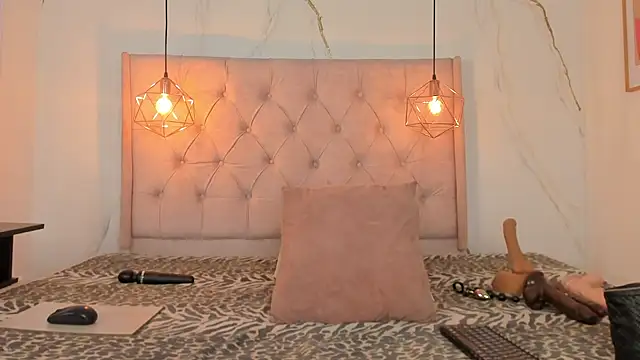 zamira 44 online show from April 2026 01:47:01 PM