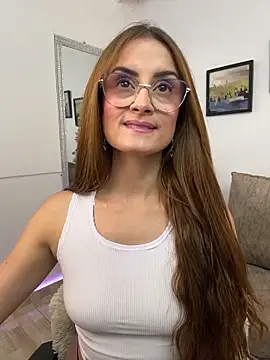 MiaaLoren online show from June 2026 07:59:02 PM