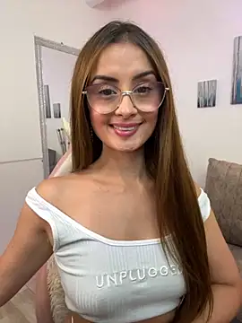 MiaaLoren online show from October 2025 04:44:02 PM