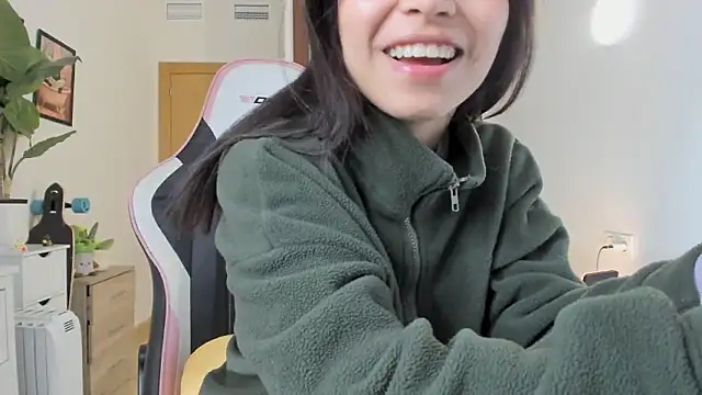 Adriennesexxx online show from February 2026 05:40:02 PM