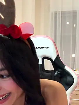 Adriennesexxx online show from December 2025 05:51:01 PM