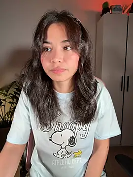 Adriennesexxx online show from March 2026 05:25:02 PM