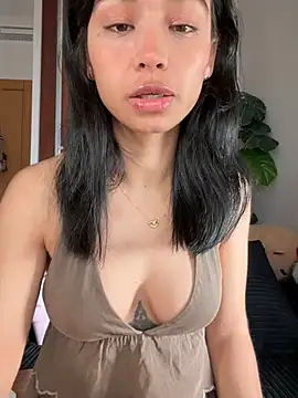 Adriennesexxx online show from April 2026 05:39:01 PM