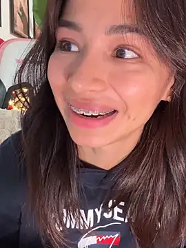 Adriennesexxx online show from November 2025 06:19:01 PM