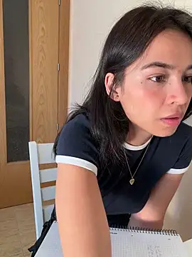 Adriennesexxx online show from March 2026 04:36:01 PM