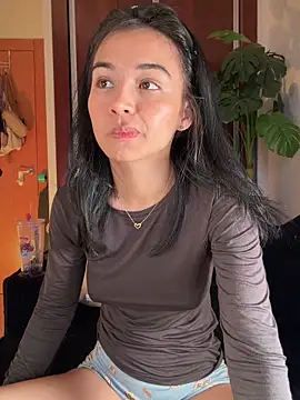 Adriennesexxx online show from April 2026 05:38:01 PM