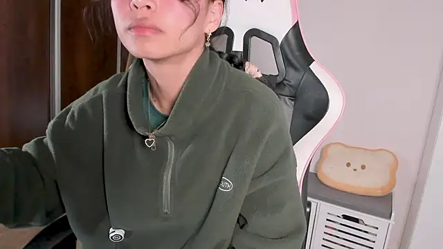 Adriennesexxx online show from February 2026 05:24:02 PM