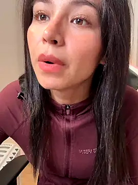 Adriennesexxx online show from January 2026 05:50:01 PM