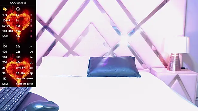 NatazhaQueen online show from September 2025 08:19:01 PM