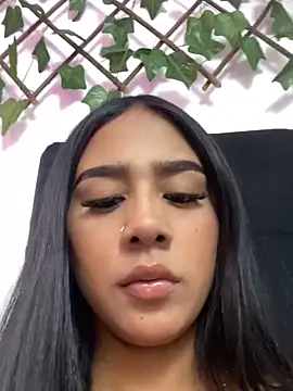 Snapshot of Shaarongp chatting on November 2025 04:29:02 AM Shaarongp online show from November 2025 04:29:02 AM