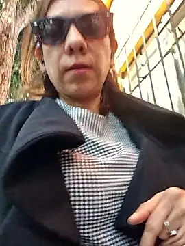 Lunababymylove online show from January 2026 09:46:01 PM