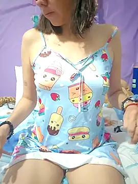Lunababymylove online show from June 2026 01:18:01 AM