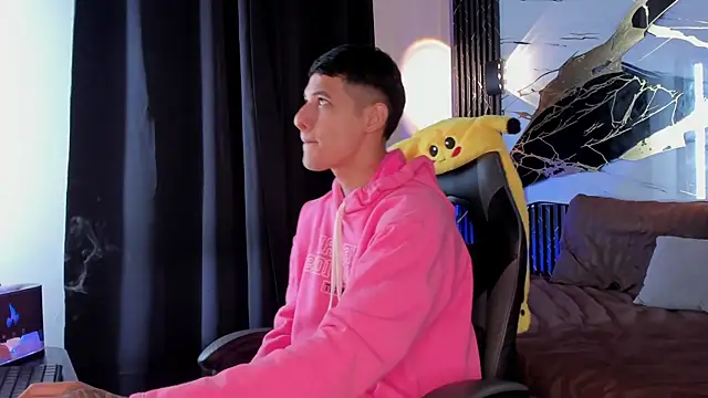 Snapshot of kyle_smithxx chatting on December 2025 05:02:02 AM kyle smithxx online show from December 2025 05:02:02 AM